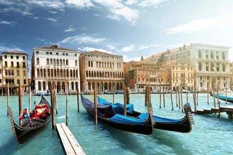 See the famous sights of Venice image